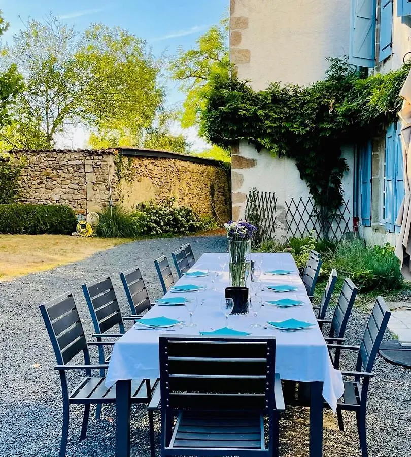 Bed & Breakfast Domaine La Reveille Bed and Breakfast Dore-lʼÉglise